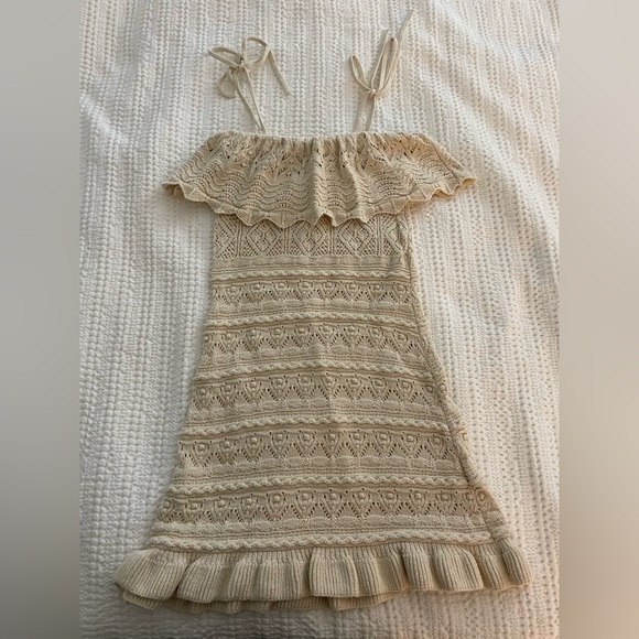 Zara Ruffled Knit Dress - Picture 2 of 3